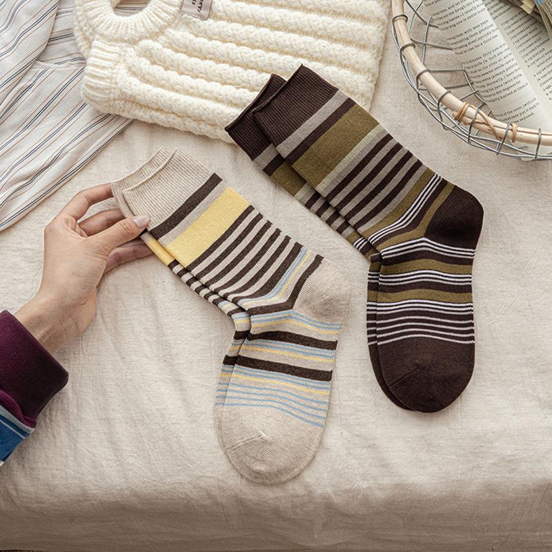 Women'S Autumn And Winter  Retro Style Striped Seamless Layered Socks