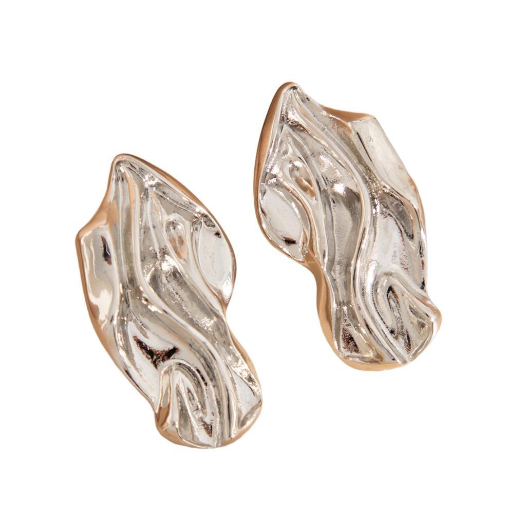 Unique Geometric Alloy Studs Earrings for Women Fashionable and Lightweight Jewelry Accessory for Everyday or Party Wear