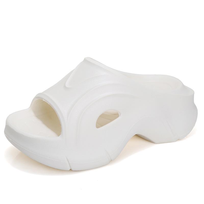 Women's Summer 2024 Height-Boosting Thick-Soled Outdoor Slippers with Squishy Feel for Versatile Wear