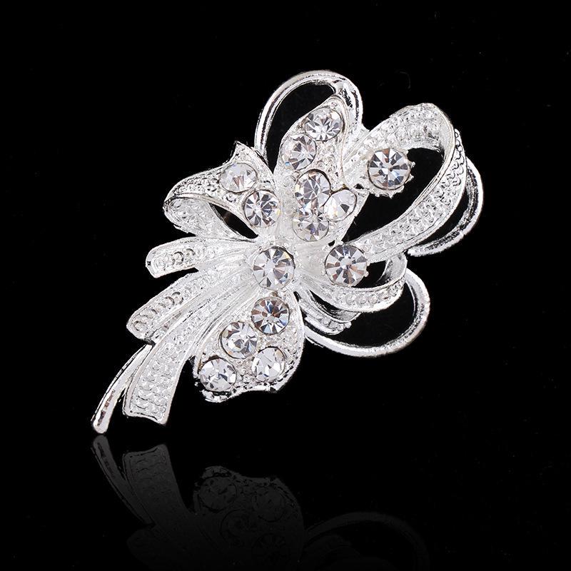 

Women’s Rhinestone Vintage Brooch Elegant Wedding Bridal Pin Sparkling Crystal Design Fashion Clothing Decorative Jewelry
