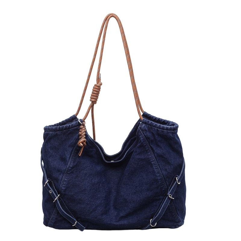 Denim Hobo Bag with Braided Rope Handle Stylish Women s Shoulder Bag for Casual Wear and Beach Outings темно-синий