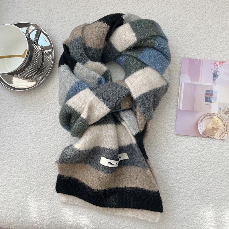 

Apple Green Color Scarf for Women Autumn and Winter Color Block Striped Warm and Versatile Scarf 148*19CM