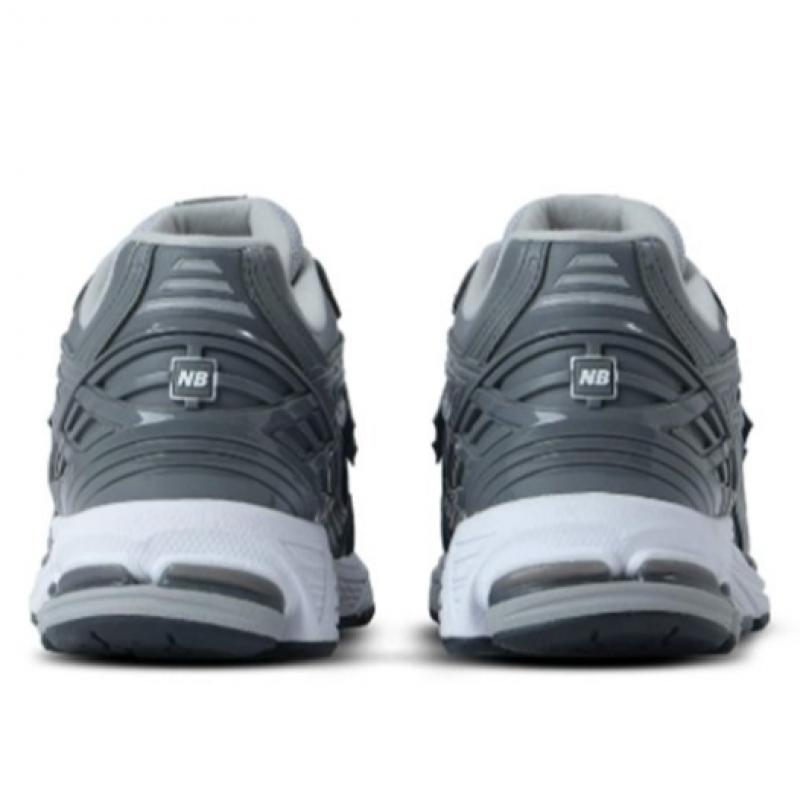 New Balance Sneakers M1906rc