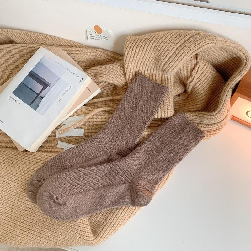 Jednokolorowe Miękkie i Klejące Skarpety Wełniane, Skarpety z Pętelką, Skarpety do Połowy Łydki, Grube i Ciepłe Skarpety z Futerkiem na Jesień i Zimę dla Kobiet