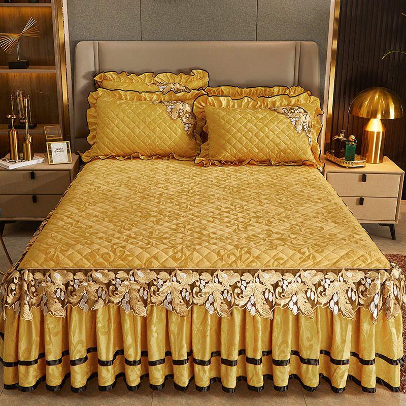 3PCS Lace Quilted Crystal Velvet Bed Skirt Three-piece Set for Autumn and Winter Warmth Coral Fleece Bed Cover Thickened Fleece Bed Cover