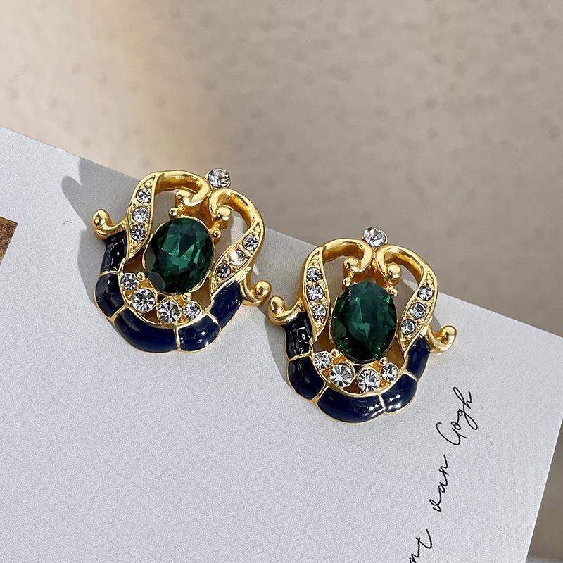 Classic Middle Women Girls Enamel Flower Earrings Ear Clip Vintage Elegant Lady High-end Party Banquet Accessories Jewelry