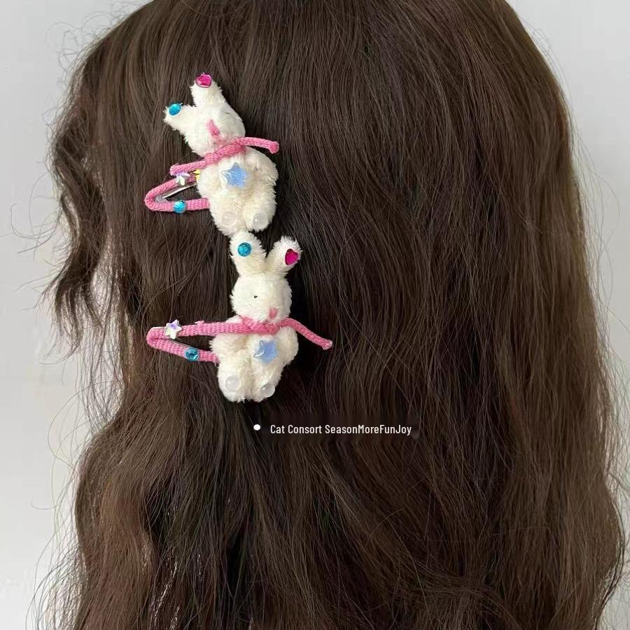 Süße Häschen Haarspange: Kleine Haarspange für Mädchen, perfekt für Pony und abstehende Haare, entzückender Kopfschmuck für Herbst 2023.