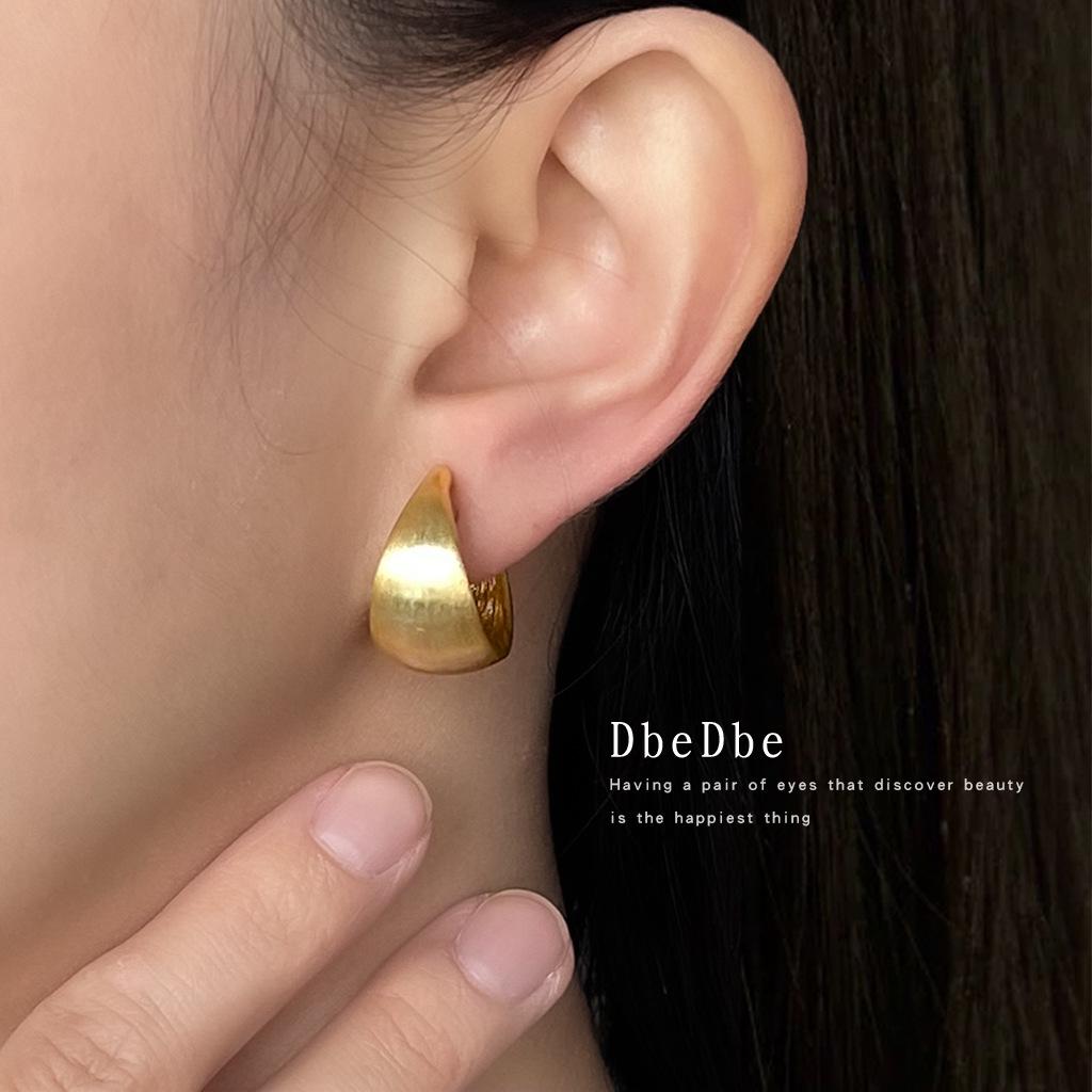 Elegant Gold-Plated Mosquito Coil Ear Clip: Matte Brushed Korean-Japanese Style Non-Pierced Earrings for Women
