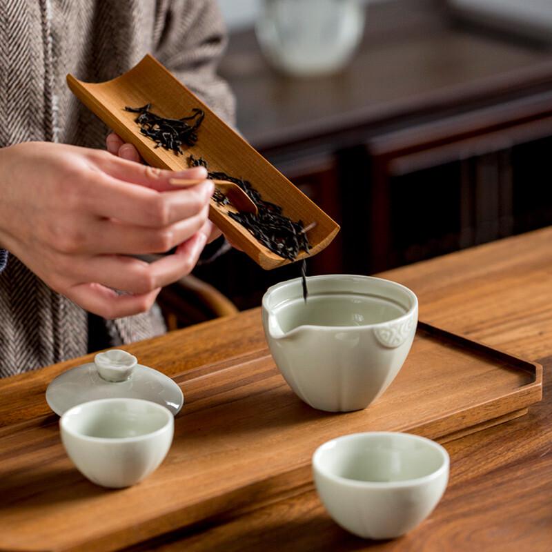 Fangran A-640 Chinese Ceramic Portable Kung Fu Tea Set