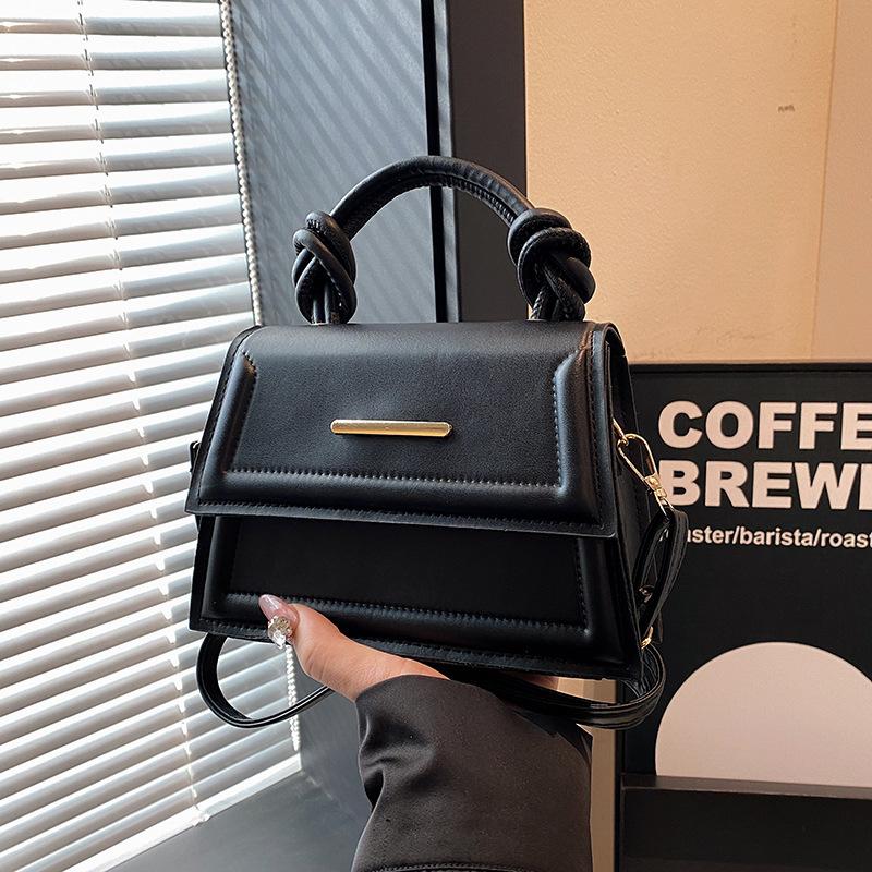 Solid Color Small Fresh Foreign Style New Simple Messenger Bag Shoulder Small Square Bag Texture Commuter Small Bag Women's Handbag