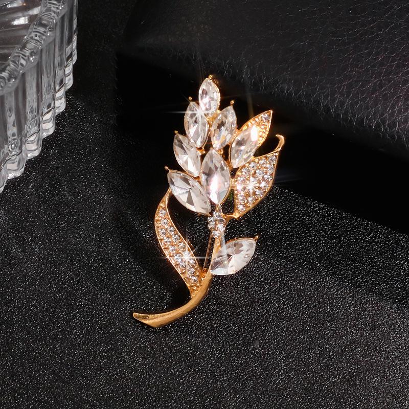 Elegant Artificial Crystal Tulip Flower Brooch