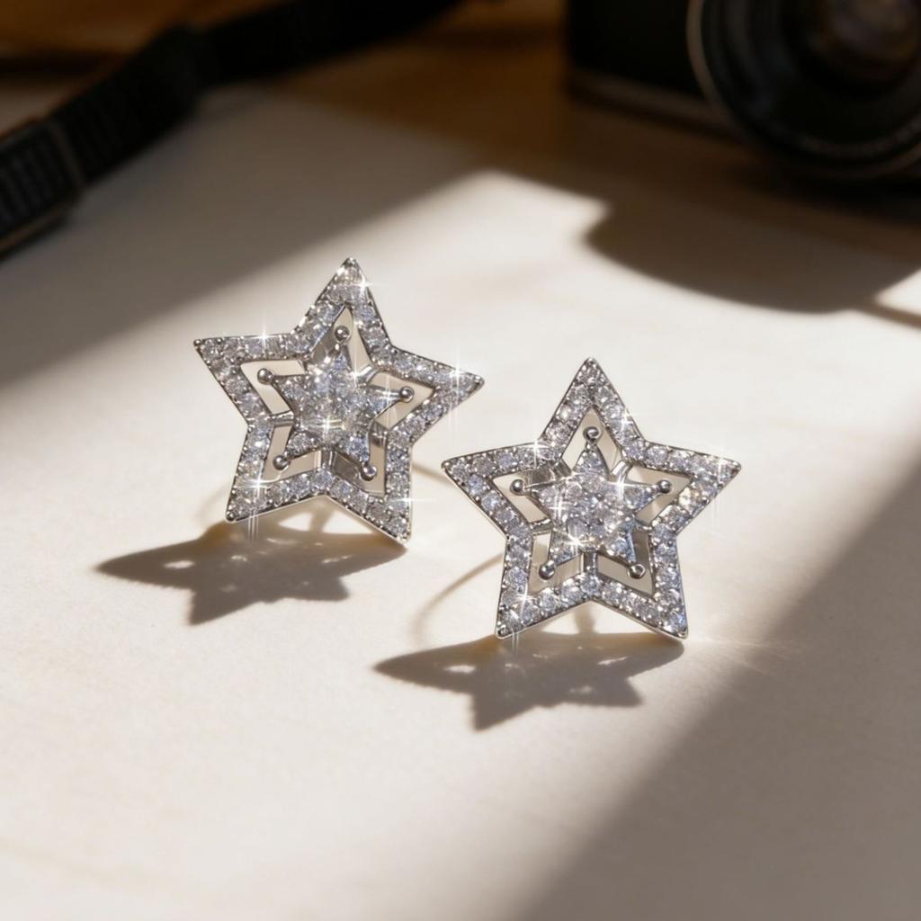 1 Pair of Sparkling Star Earrings - Sparkling Synthetic Zircon Inlay, Suitable for Daily Wear and Holiday Gift Giving