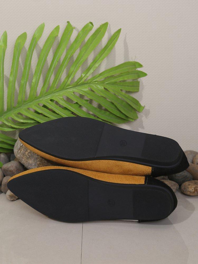 Women's Solid Color Large Size Slip-on Pointed Toe Color Matching Flat Bottom Shallow Mouth Comfortable Casual Shoes