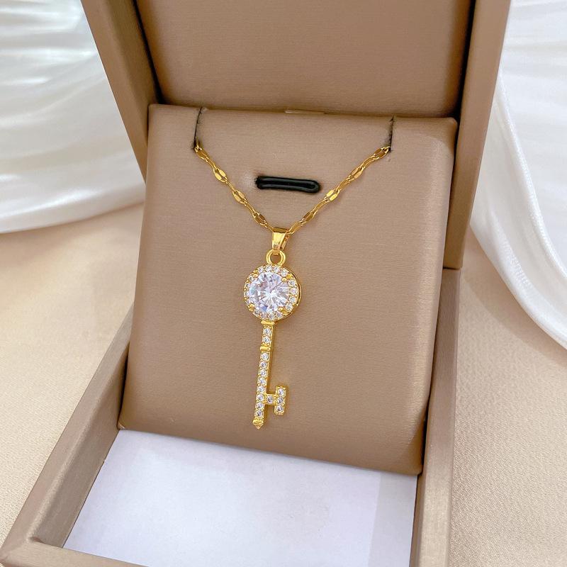 

Zircon Key Light Luxury Temperament Gorgeous Full Diamond Necklace Female Versatile Collarbone Chain Titanium Steel Chain