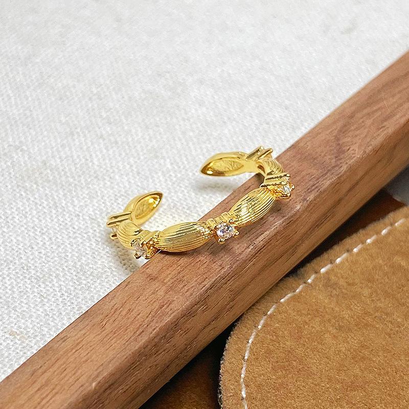 Italian Vintage Brushed Bramble Vine Zircon Ring Medieval Vintage Brushed Small Flower Personality Ring Adjustable opening
