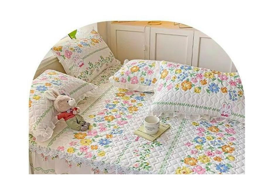 Quilted Anti-slip Korean Lace Bed Skirt - Princess Style Mattress Protector