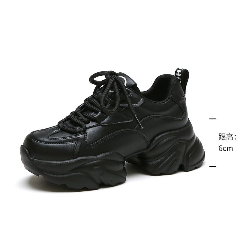 Eenfargede sportssko med tykk såle for kvinner Høy ankel Pustende fritidssko 10CM Mote tykksålede løpe- og fritidssko