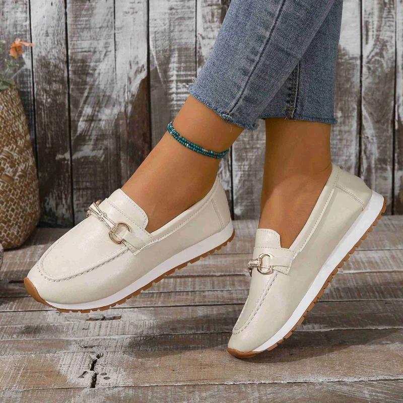 Fashion 2024 Hot Selling Shoes Women's Slip-on Women's Flat Shoes Autumn Round Toe Metal Decoration Mixed Color Soft Sole Casual Loafers