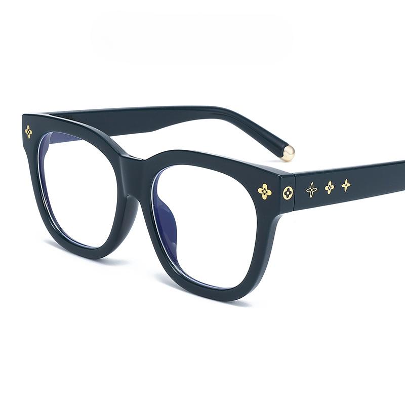 

Новые солнцезащитные очки знаменитостей в большой оправе. Усовершенствованные солнцезащитные очки для улицы. Простые красные солнцезащитные очки Live. UV400