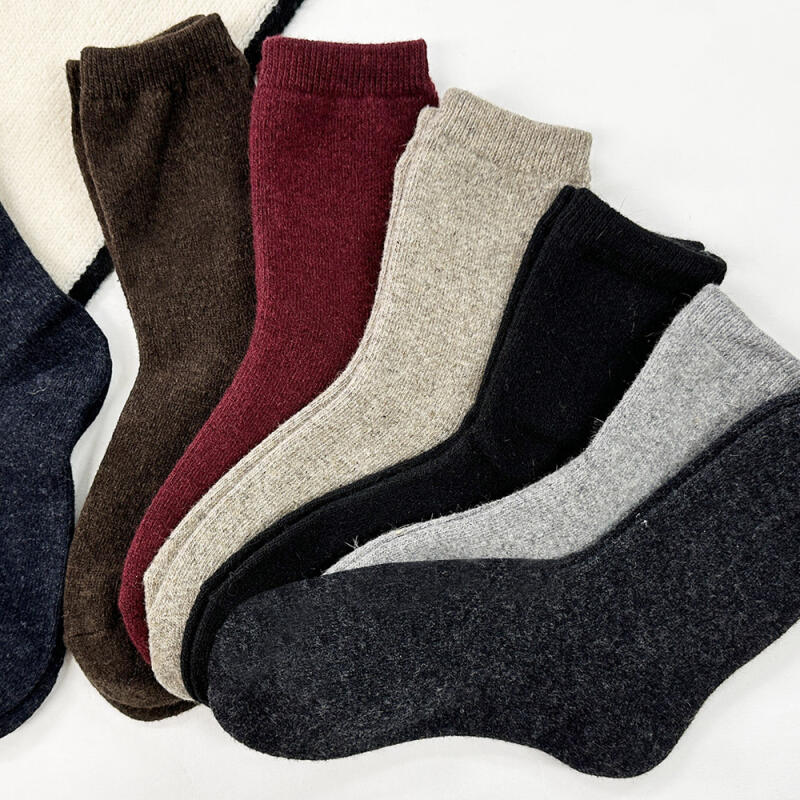 18 Women's Fluffy Daily Wool Plain Mid-Calf Socks (3 Pairs)