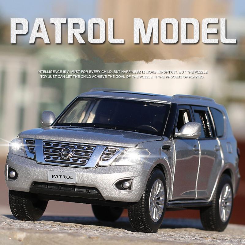 1/32 Nissan Patrol SUV Alloy Car Model Diecasts Metal Toy Vehicles Car Model Collection Simulation Sound and Light Kids Toy Gift