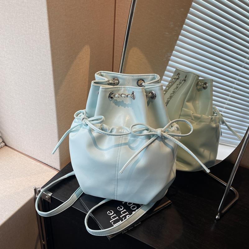 Premium Sense Niche Backpack Women's Large-capacity New Fashion Chain Bucket Bag Casual Small Backpack
