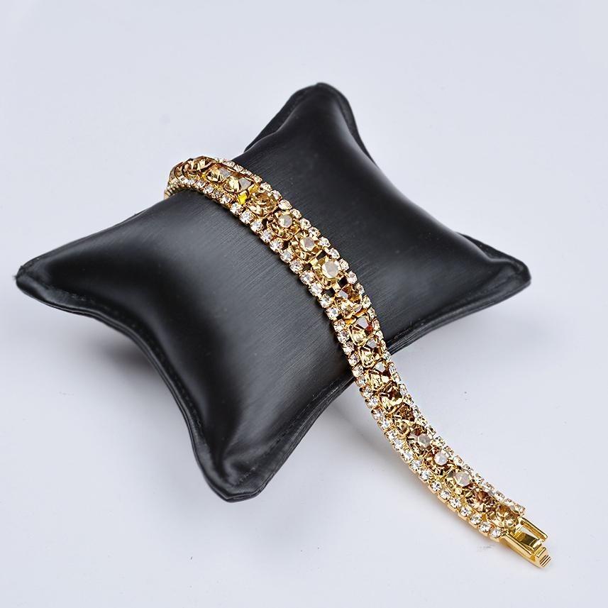 Exquisite Luxury Women's Bracelet With Adjustable Size For Elegant Wedding Jewelry