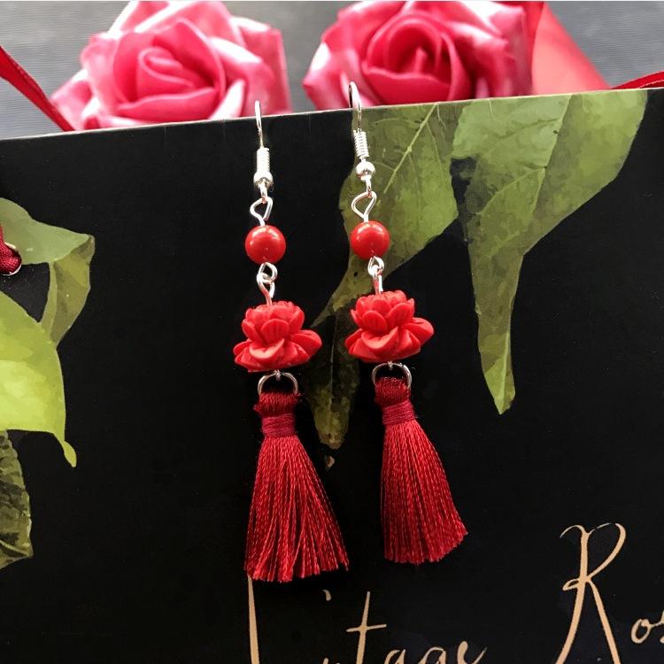Klassische Mode rote Zinnober Quastenohrringe Retro romantische Rosenblüten Ohrringe Weiblichkeit vielseitige Brautohrringe