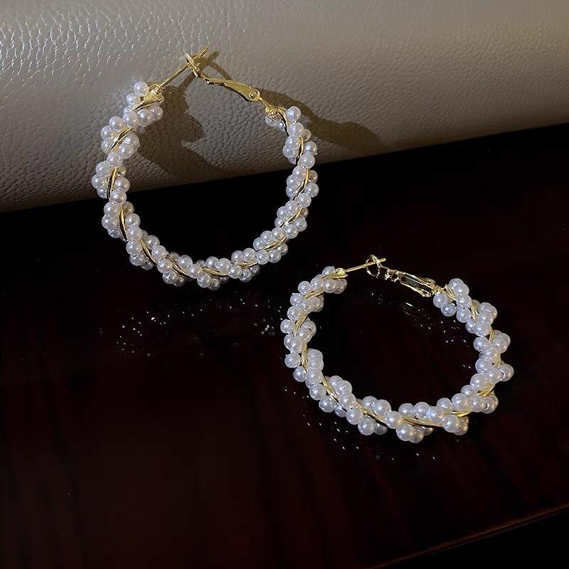 Women Luxury Pearl Wrapped Large Circle Earrings Exquisite Chain Embellish High Temperament Versatile Fashion Hoops Gift