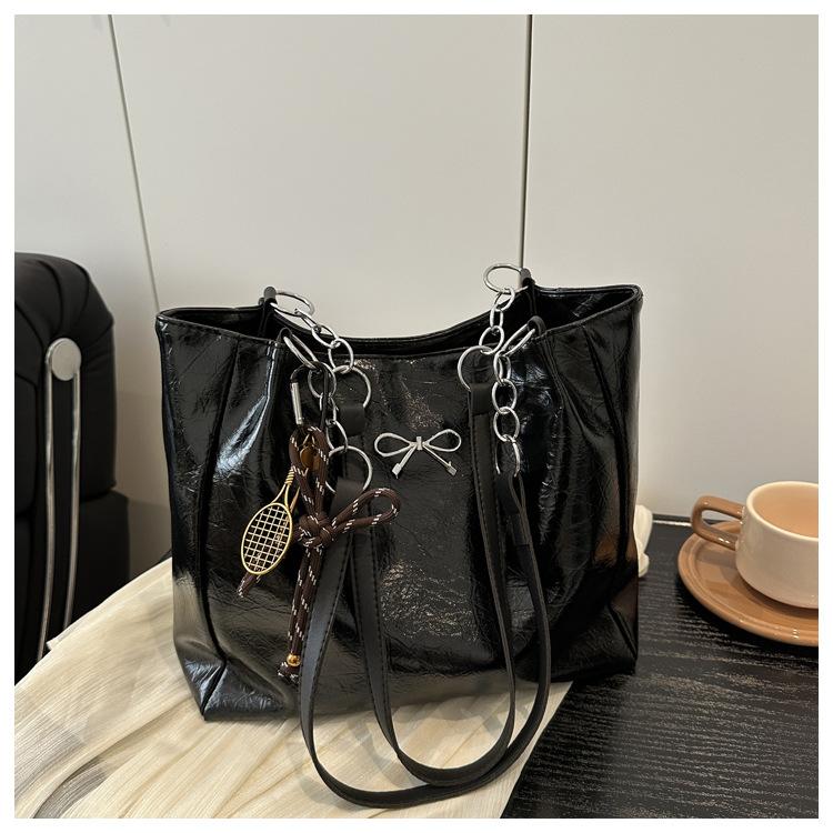 New women's retro casual large capacity fashion trend pendant underarm shoulder tote bag women