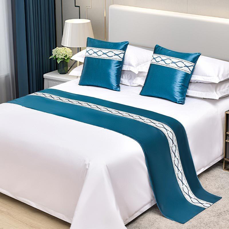 High-grade Embroidery Bed Runners Golden Red Bed Flag Covers Pillowcases Bedding Home Hotel Decor New Chinese Satin Throw Runner