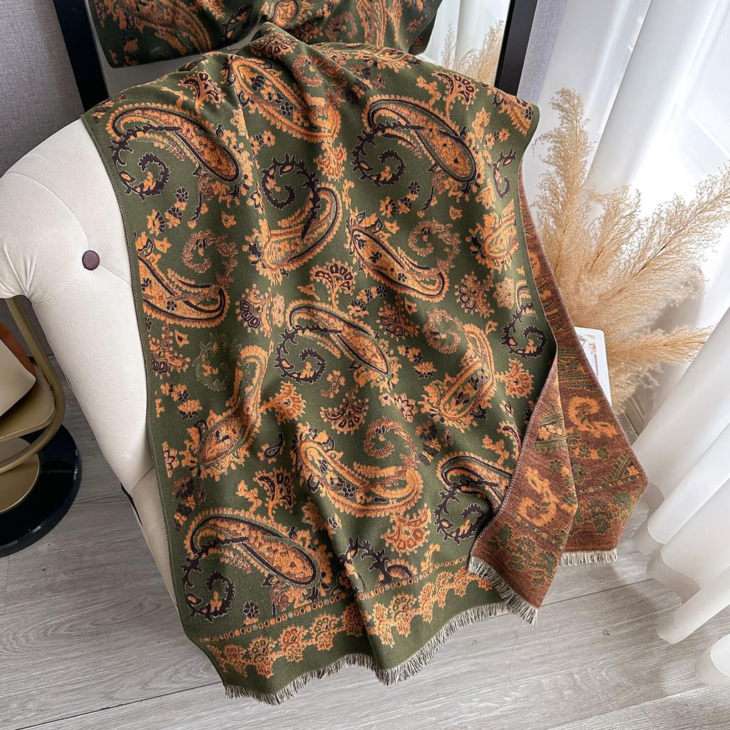 Autumn and winter fashion cashew flower printing temperament shawl women elegant light luxury appearance outside with warm scarf scarf