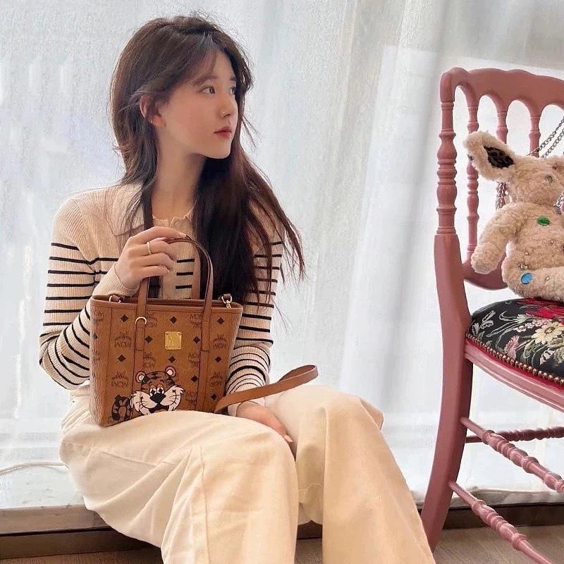 Zhao Lusi & Bai Lu French Stripe Polo Collar Knit Cardigan - Women's Autumn Style Base Layer Top