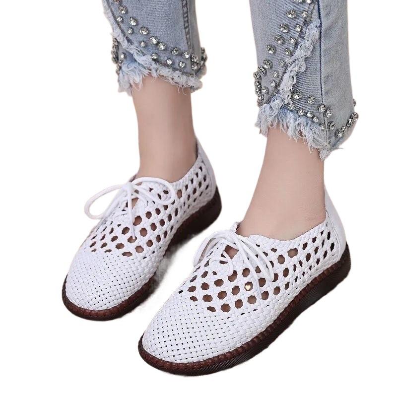 2025 Summer Women's Soft Leather Woven Sandals Flat Comfortable Slides for Mom,Breathable Lightweight Soft-Sole Casual Shoes