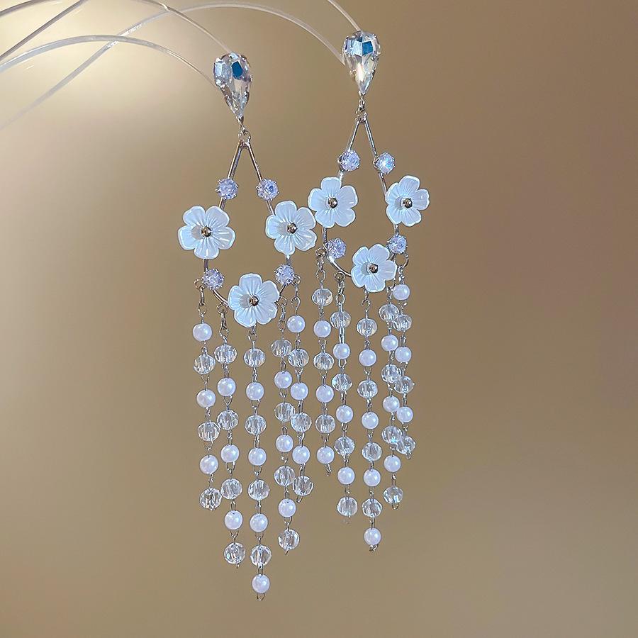 Europäischer und amerikanischer ethnischer Stil, mit Diamanten besetzte Wassertropfen-Quasten-Ohrringe, Steckerohrringe, Damenohrringe, Design-Sinn Nische