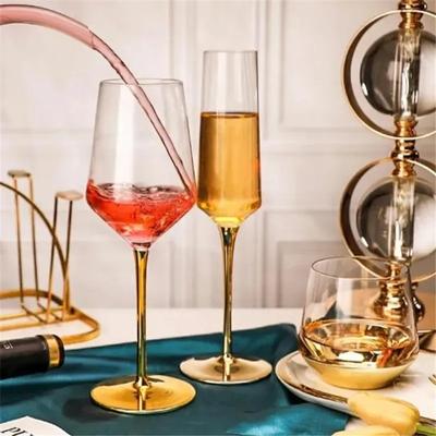 Tazze e bicchieri – Bicchieri e calici
