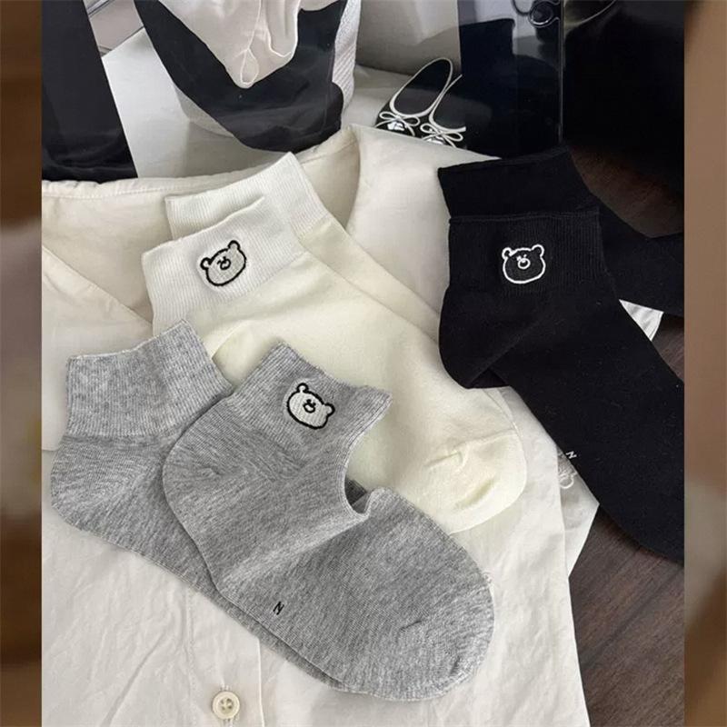 Female Summer Thin Lovely Cotton Boneless Bear Embroidered Short Tube Socks