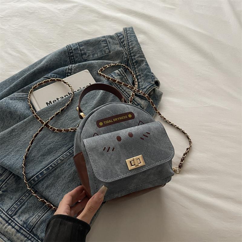 Women's new small backpack, women's versatile, cute, high-end, exquisite daily backpack.