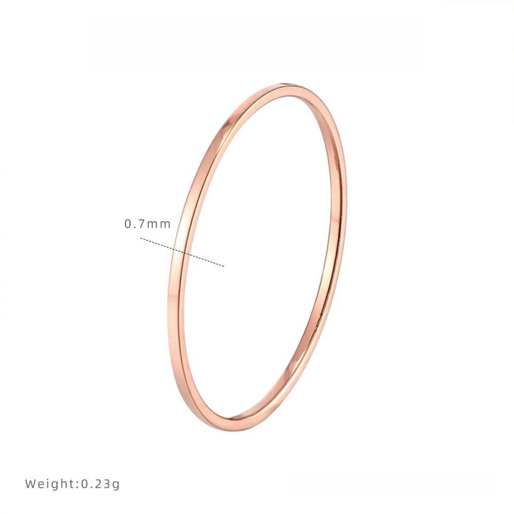 

Мінімалістичне 0,7 мм Ультратонке Гладке Кільце Кільце Не Тьмяніє Титанова Сталь Жіночі Нішеві Ювелірні Вироби Високого Класу 10