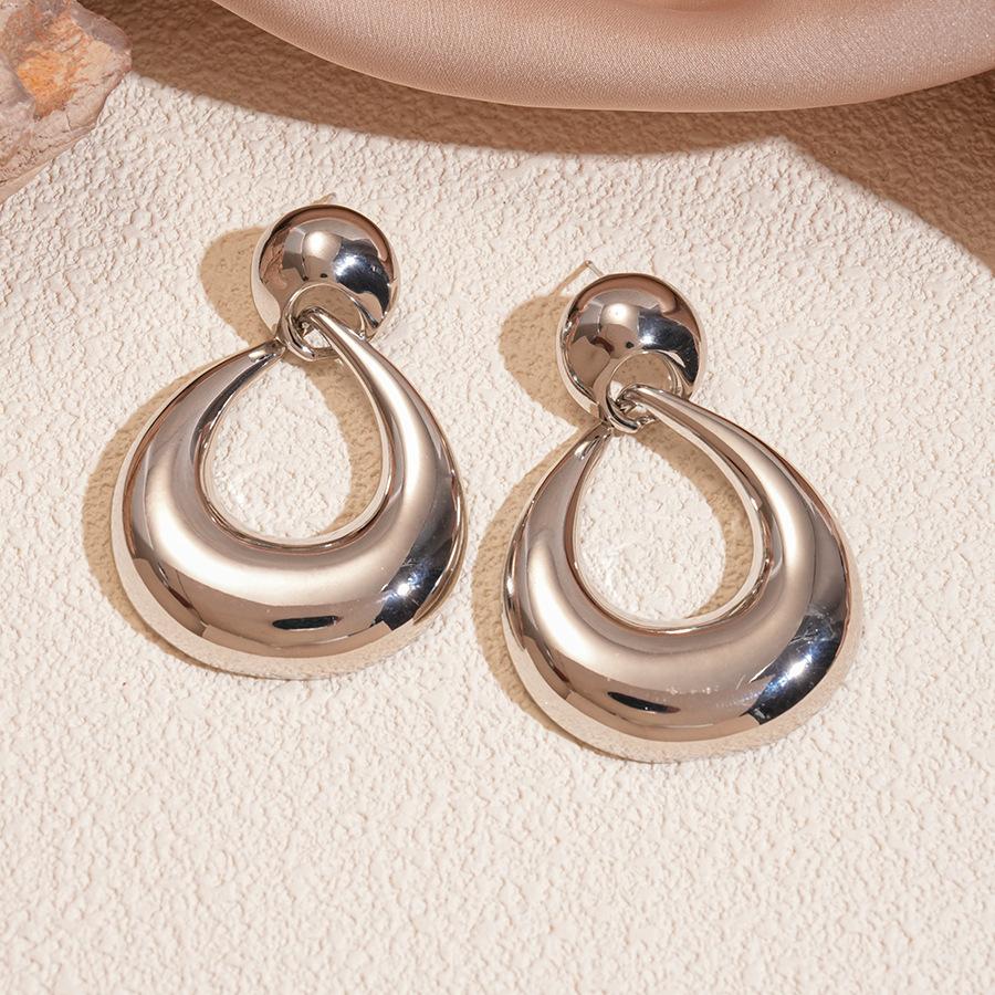 Heavy Industry Metal Hollow Geometric Silver Needle Earrings Retro Premium Personality Niche Earrings