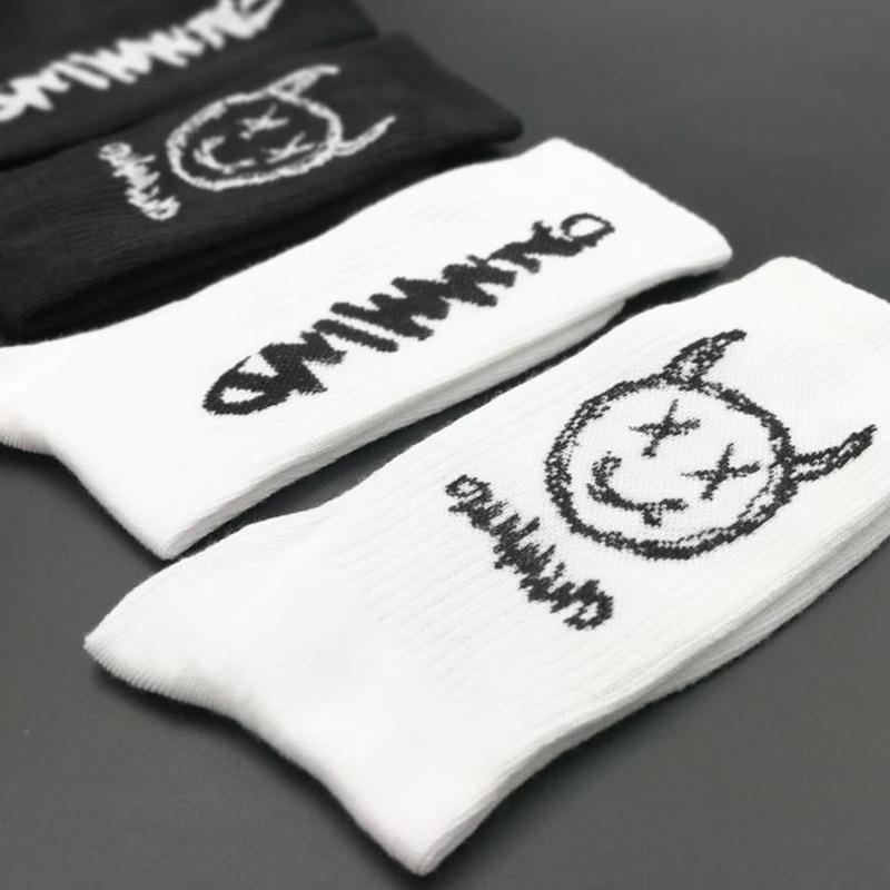 Trendy Korean-Style Men's Mid-Calf Sports Socks for Hip-Hop, Skateboarding, and Basketball