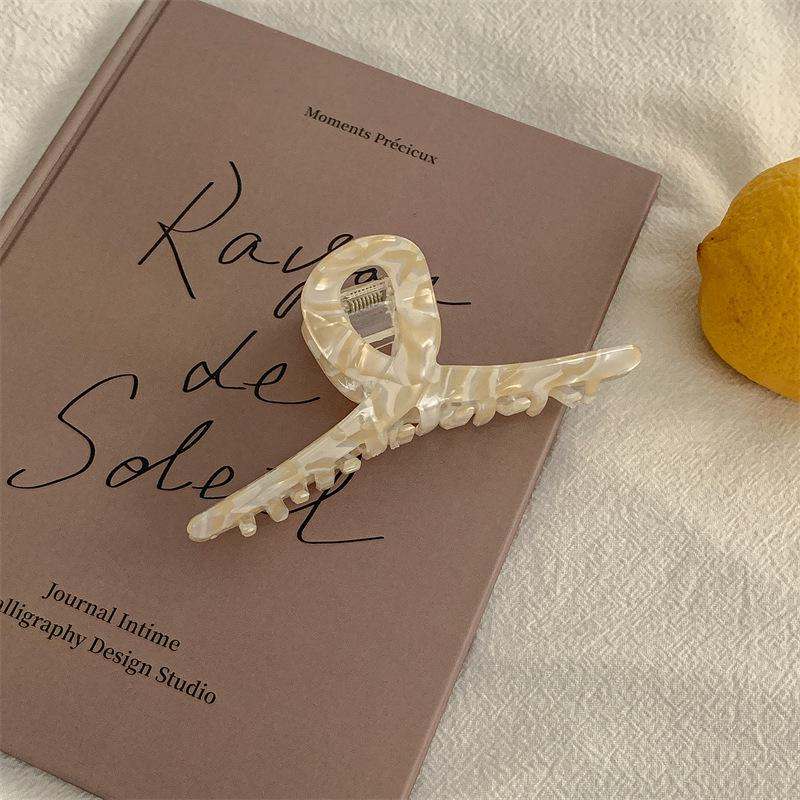 Korean Imitation Acetate High-End Shark Hair Clip - Elegant Hair Accessory for Stylish Looks