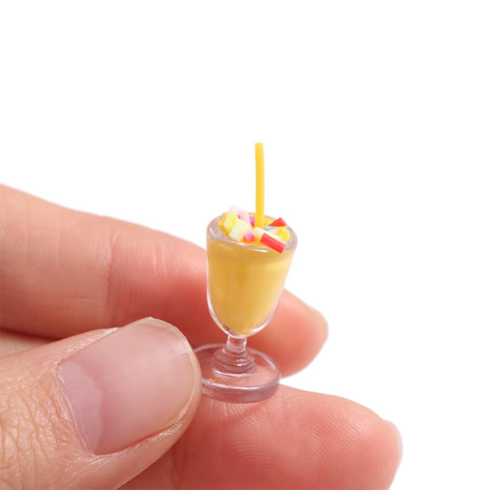 8Pcs/set Mini Ice Cream Figurines Cartoon Ice Cream Miniature Food Toys Model Desktop