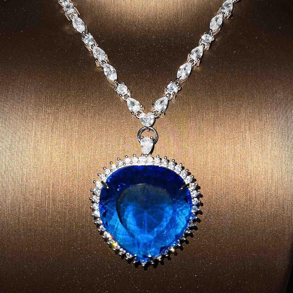 Blue Red TITANIC Heart of the Ocean Necklaces for Women Romantic Crystal Chain Pendant Necklaces Valentine's Day Zircon Gift