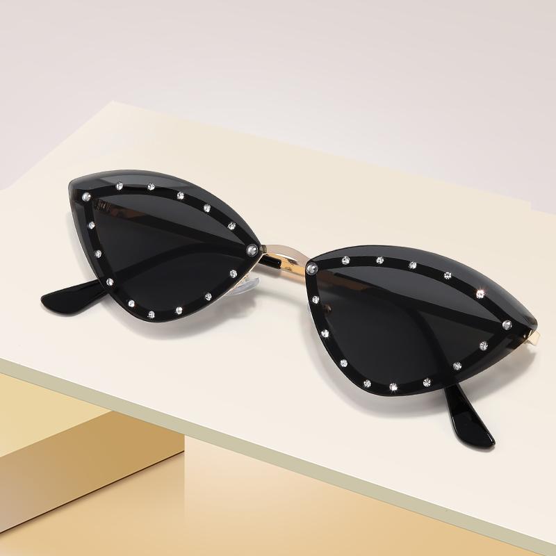 Oval Cat Eye Diamond Sunglasses for Women Fashion Model Street Shoot Eyewear Trendy Accessory