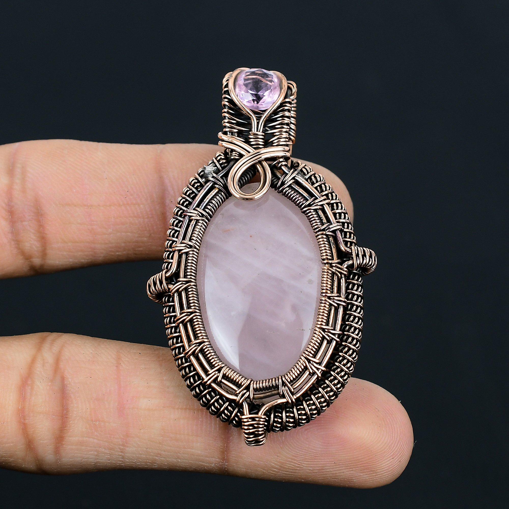 

Розовый кварц и кунцит, драгоценный камень, обертка ручной работы из чистой медной проволоки, красивая ювелирная подвеска 2.40 Inches розовый