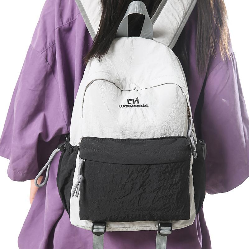 Contrasting Colors Lightweight Backpack Casual Versatile Travel Camping Hiking Backpack College Student Fashion Schoolbag