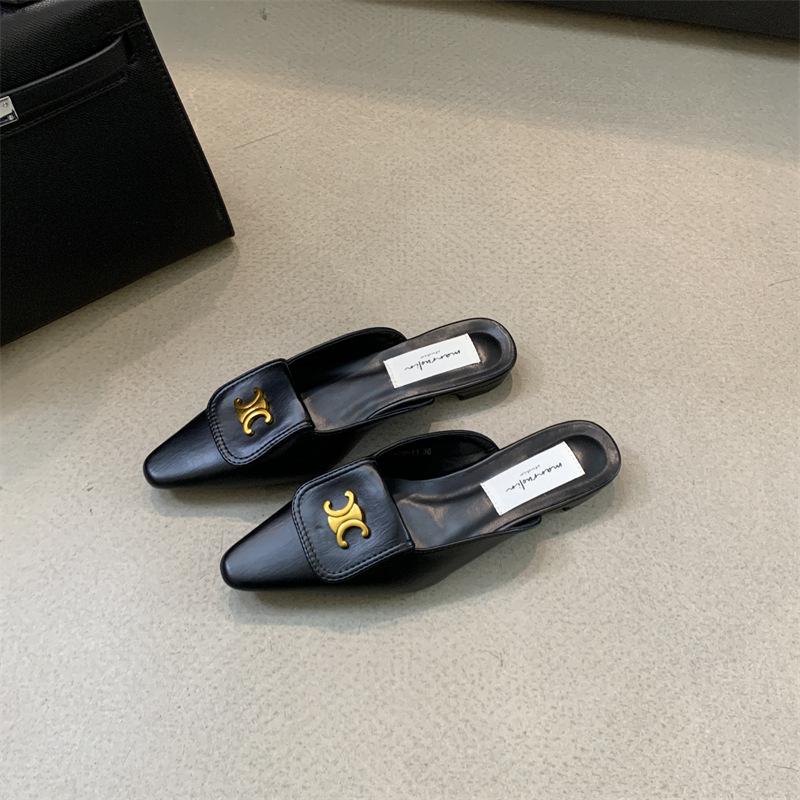 Nai Pai 2025 spring and summer new metal buckle pointed head flat bottom slippers flat heel bag head half drag wear women's sandals comfortable