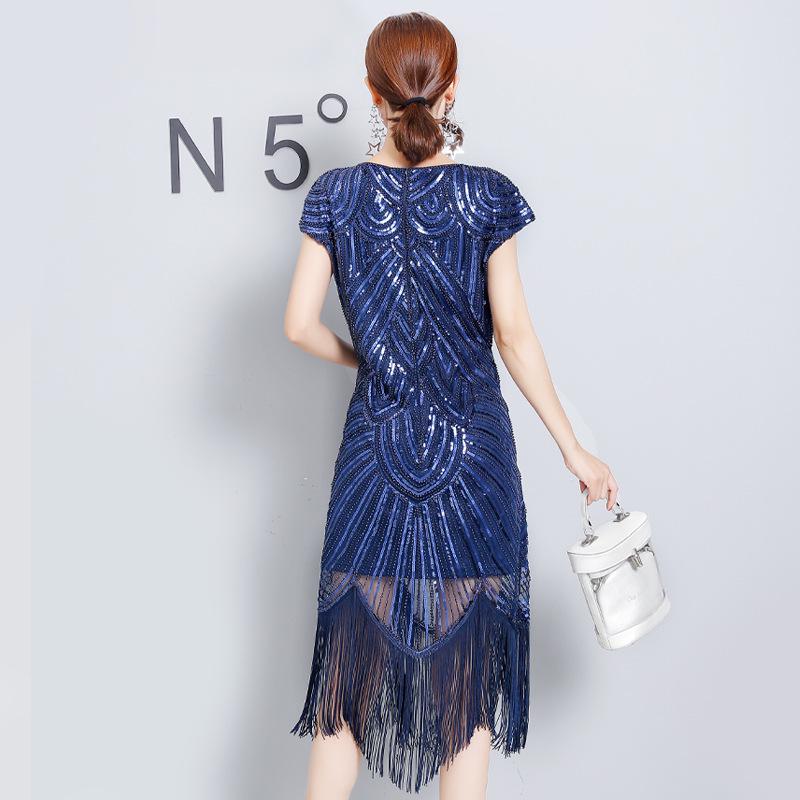 Plus Size Sequin Beaded Tassel Evening Dress - Slimming Hip-Hugging Design with Round Neck 