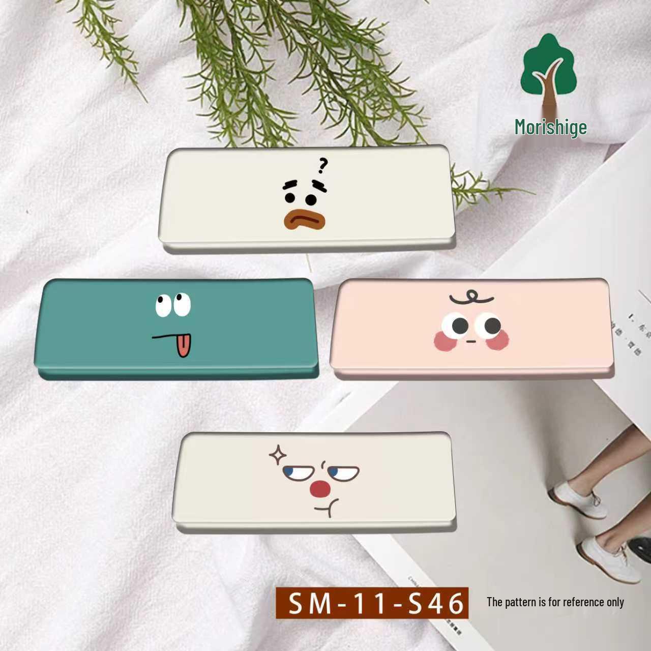 

Cartoon Plaid Eyeglasses Case for Kids - Anti-Pressure Metal Box for Large Frames 156*62*31